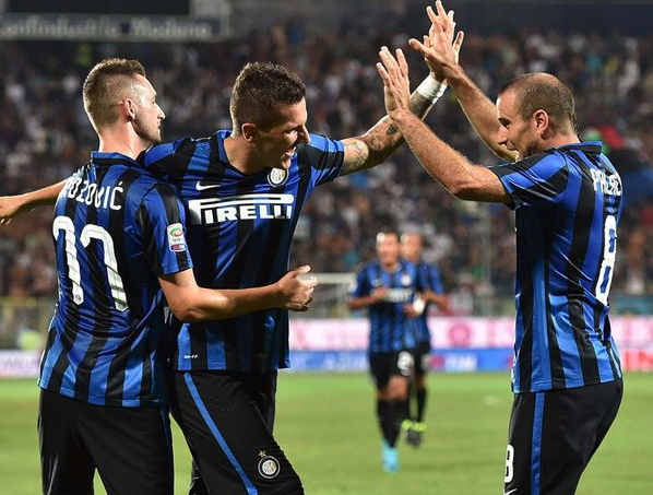  佛罗伦萨冷平,紫百合错失登顶良机  